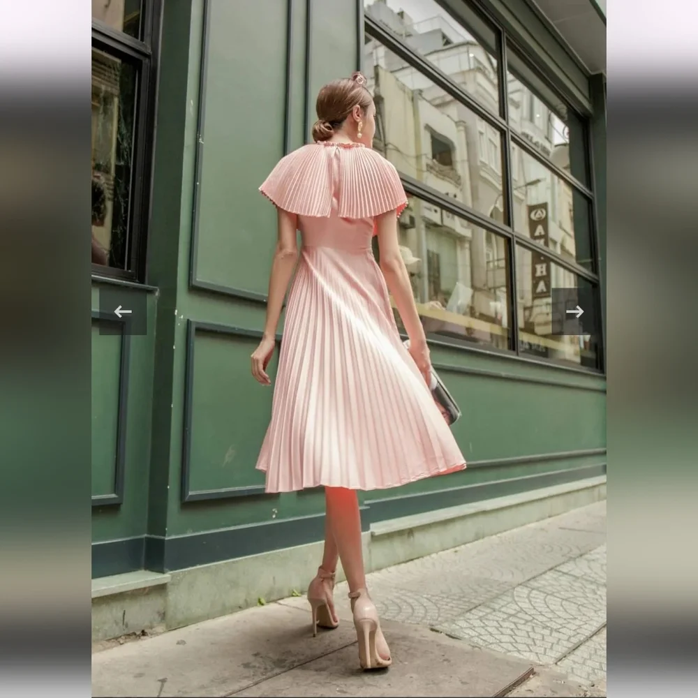 Sarah Luton Sleeveless Midi Dress With Cape Collar - Picture 6 of 11